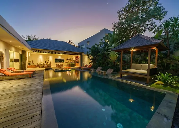 Harlow: Stylish 3br - Centrally Located In Berawa * Canggu (Bali)