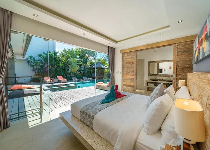 Harlow: Stylish 3br - Centrally Located In Berawa Villa Canggu (Bali)