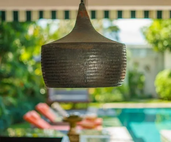 Harlow: Stylish 3br - Centrally Located In Berawa Canggu (Bali)