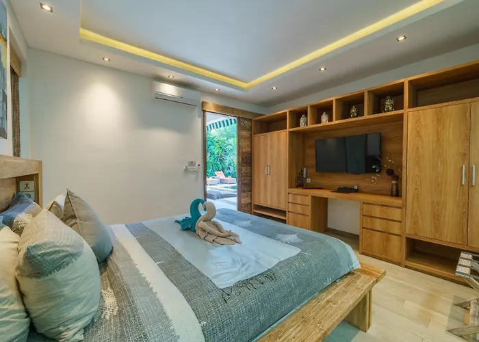 Villa Harlow: Stylish 3br - Centrally Located In Berawa